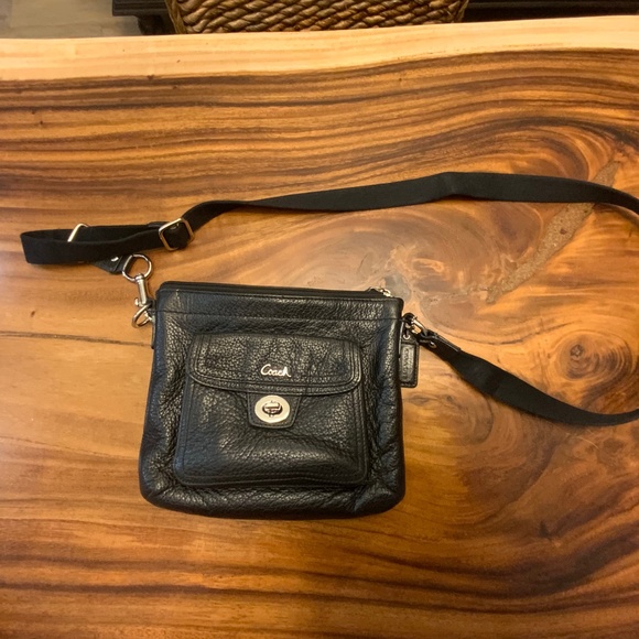 Coach Shoulder bag - Picture 1 of 2